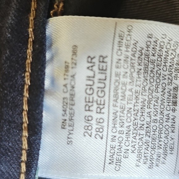 Banana Republic Skinny Jeans. Size 28/6. Excelent Condition. 5 Pockets. - Picture 6 of 7